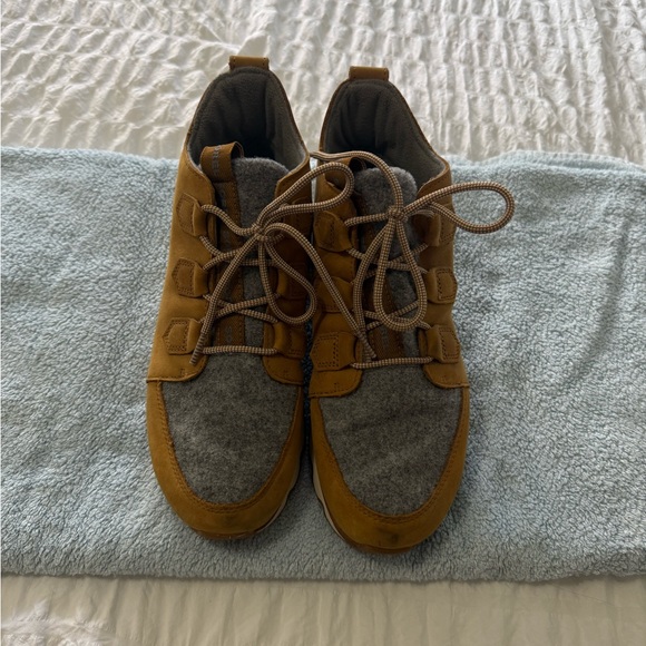 Sorel Shoes - Women’s Sorel boots size 10
